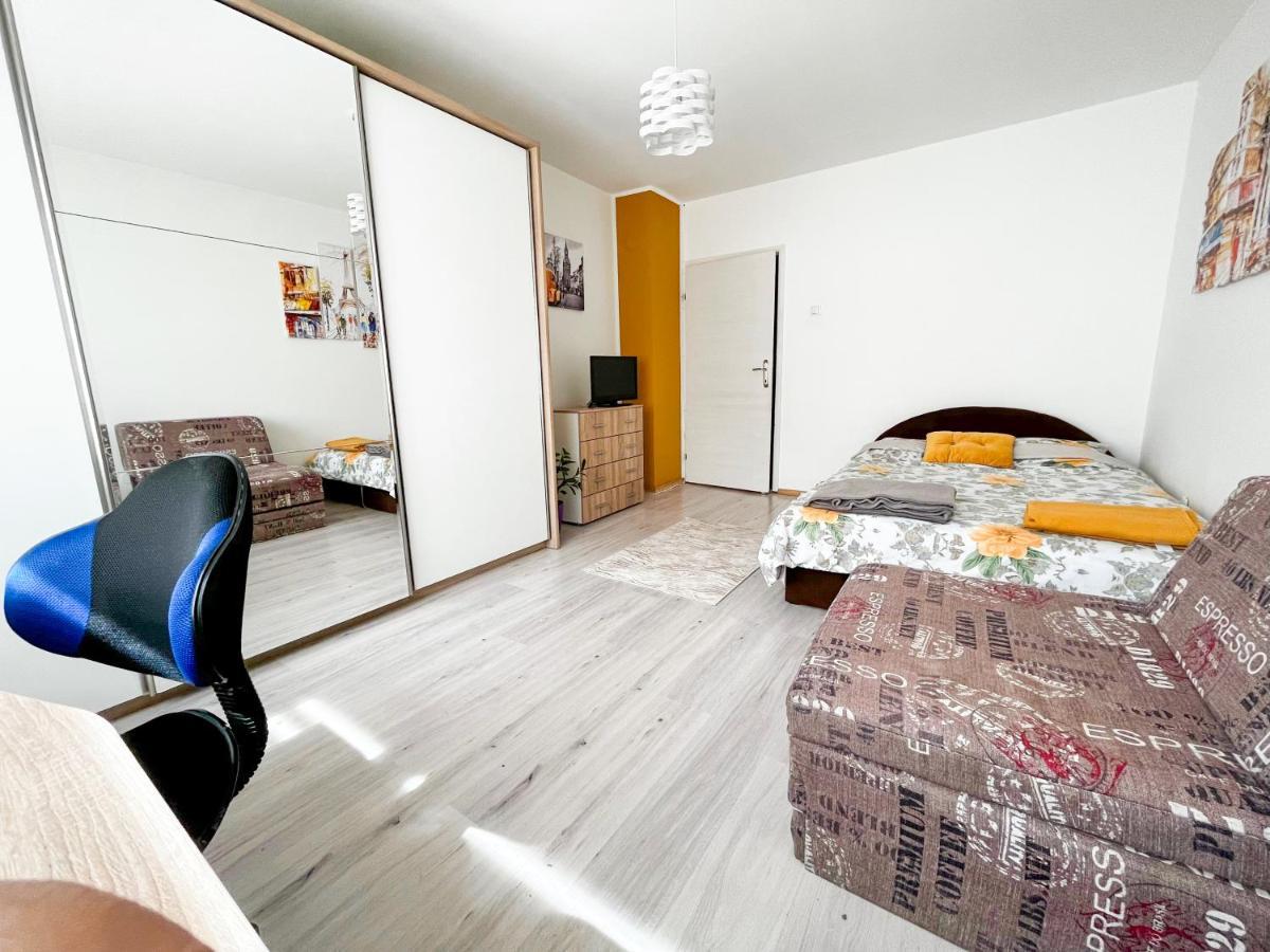 Sova Apartamento Vrsac Exterior foto